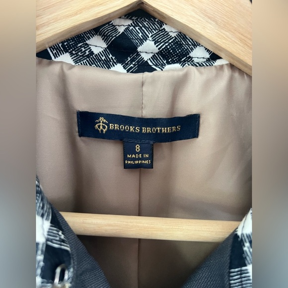 Brooks Brothers Tan With Gray Collar Belted Double Breasted Short Trench Coat - Picture 6 of 12